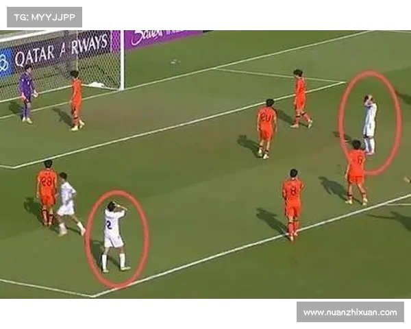 守门员扑点球时为何需要精准判断方向以提高扑救成功率