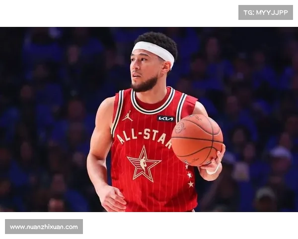 布克的社交活动对球队氛围与表现的深远影响分析