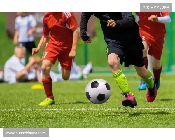 德国队与乌拉圭队经典对决再度上演 足球盛宴引爆球迷热情